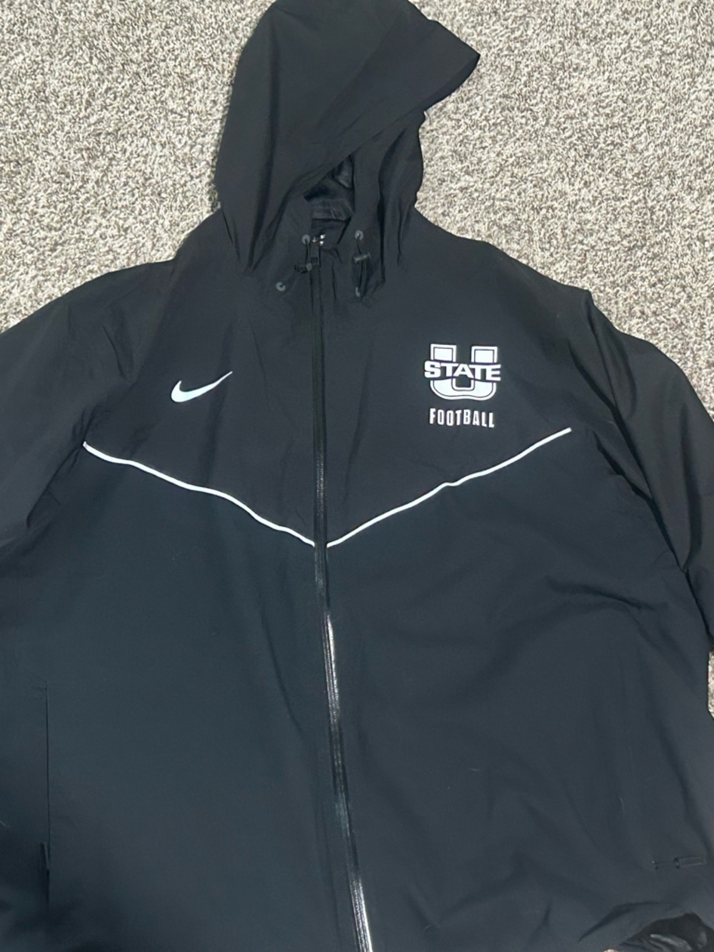 Men’s Nike storm fit jacket with Utah state university football logo XXL